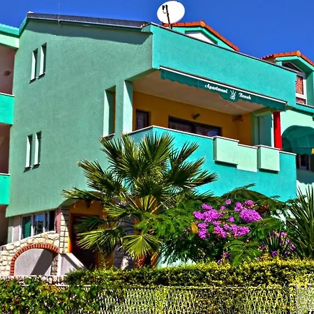Lux Benak Apartament *
